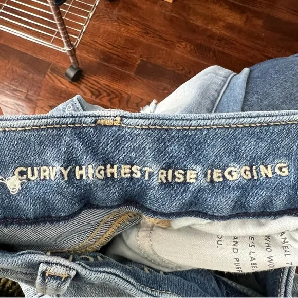 American Eagle Curvy Highest Rise Jegging Jeans Size 2 Stretch Distressed - Picture 5 of 5